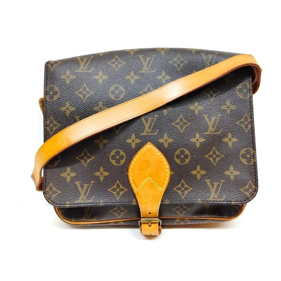 Louis Vuitton LV Shoulder Bag Cartouchiere GM Brown
Monogram 1946994 - Picture 1 of 9